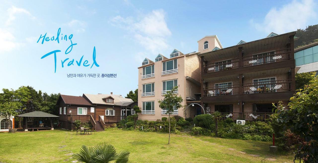Tongyeong Paper Island Pension Bagian luar foto