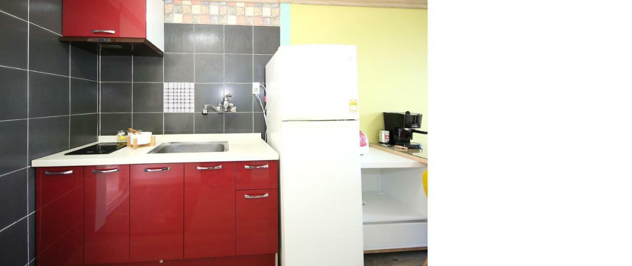 Tongyeong Paper Island Pension Bagian luar foto